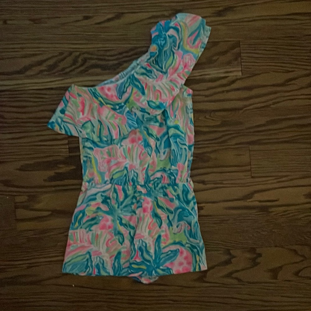 Lily Pulitzer one shoulder romper. Size Small